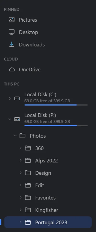 The manager's sidebar: Pinned, Cloud and This PC with two drives and their folders